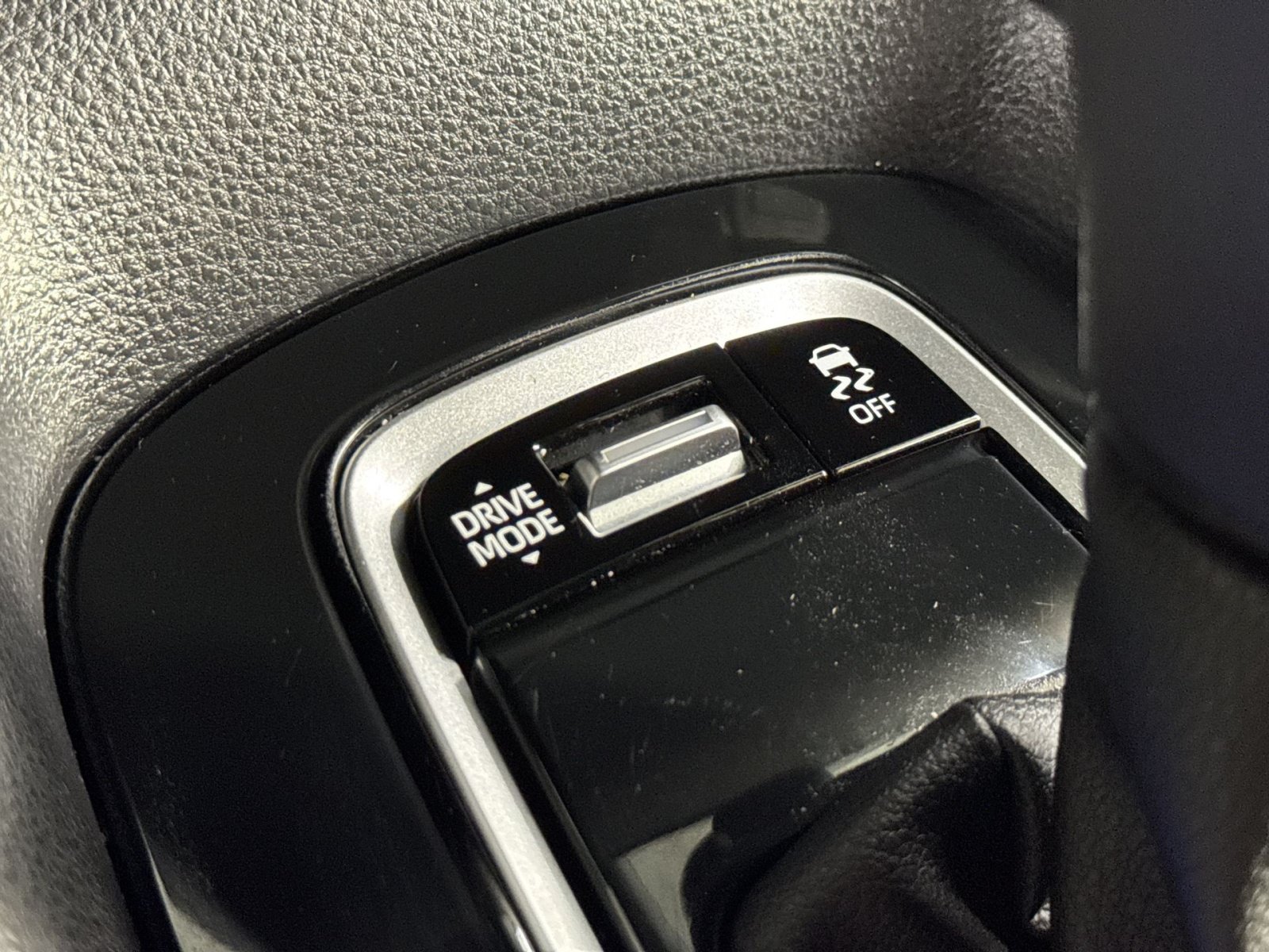 Used 2025 Toyota Corolla SE FWD image 43