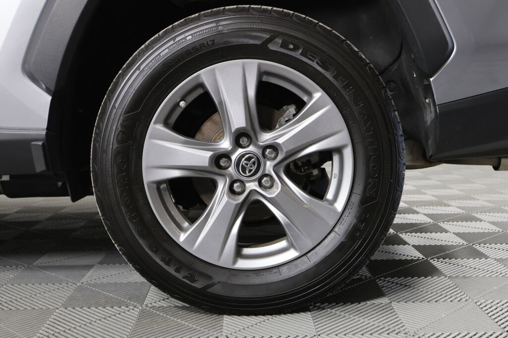 Used 2023 Toyota RAV4 LE image 8