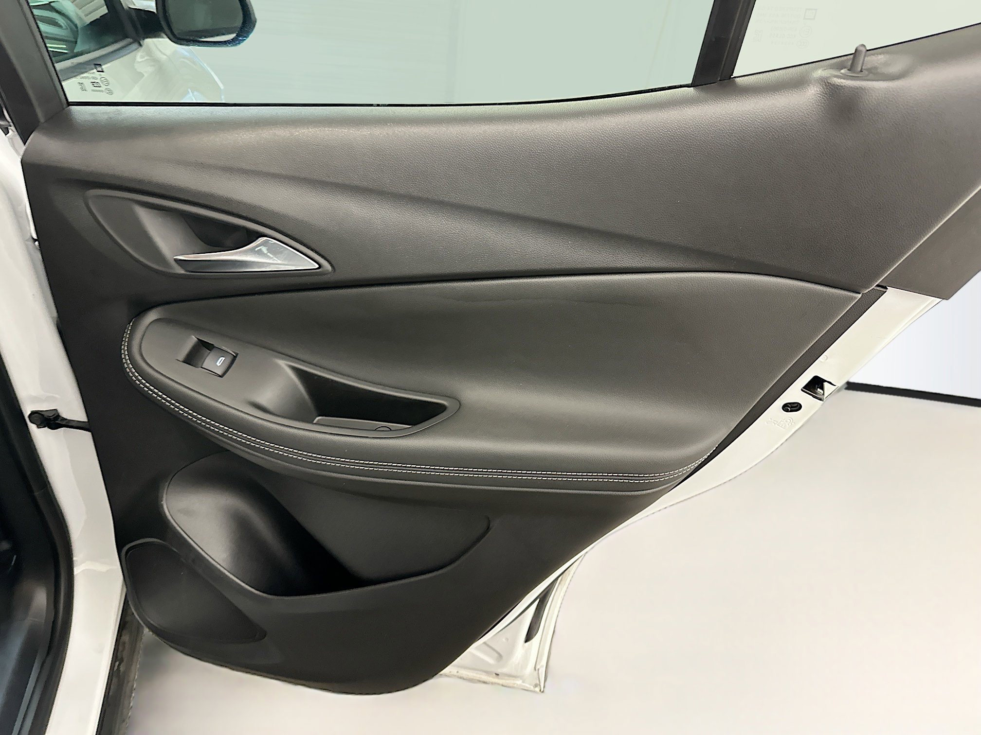 Used 2025 Buick Encore GX Preferred image 30