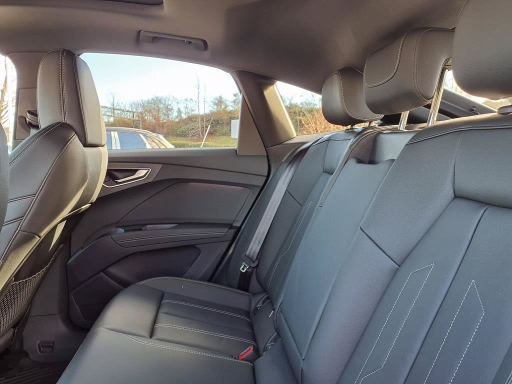 New 2025 Audi Q4 e-tron Premium Plus AWD/4WD image 24