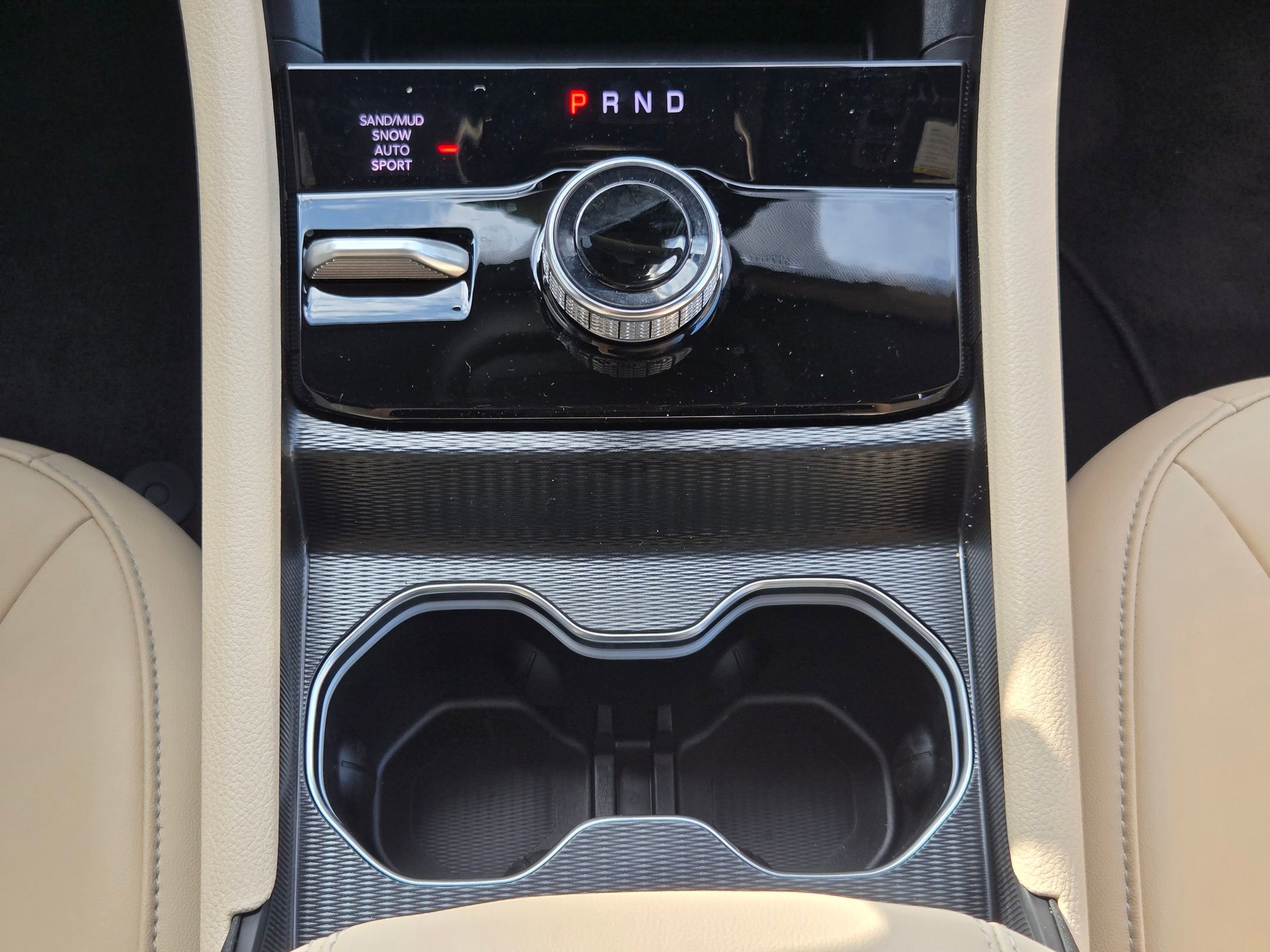 New 2025 Jeep Grand Cherokee Limited w/ Black Appearance Package image 10