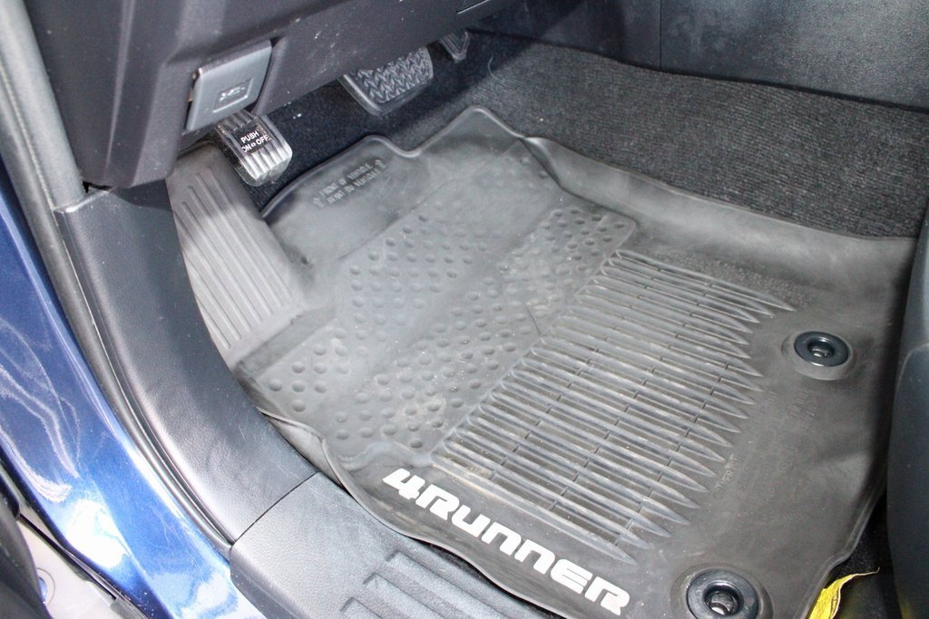 Certified 2019 Toyota 4Runner SR5 Premium image 23