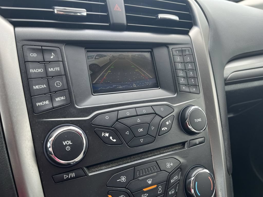 Used 2018 Ford Fusion S FWD image 17
