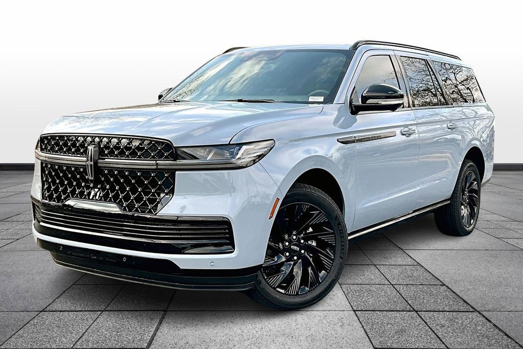 New 2025 Lincoln Navigator L Reserve w/ Jet Appearance Package AWD/4WD image 2