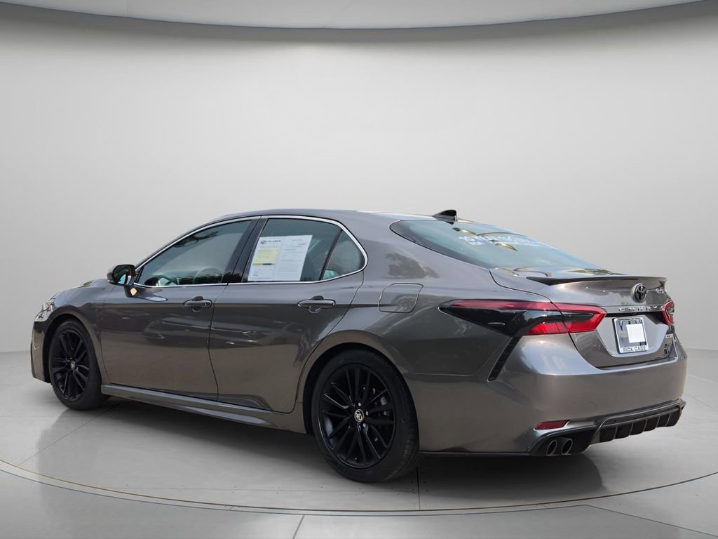 Used 2021 Toyota Camry XSE FWD image 6