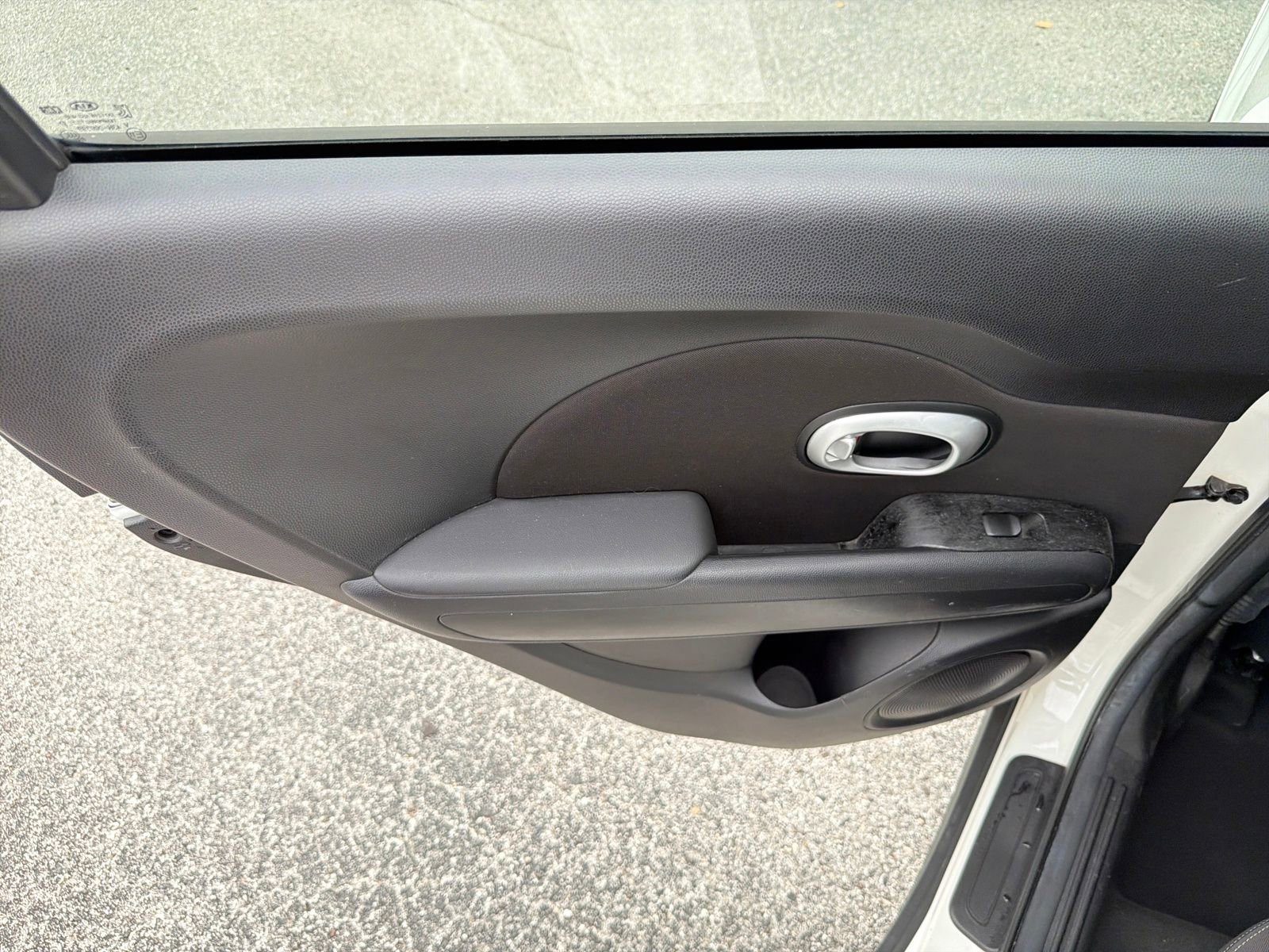 Used 2016 Kia Soul Base image 24