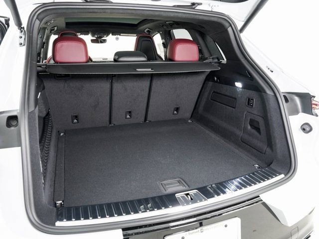 New 2026 Porsche Cayenne GTS image 25