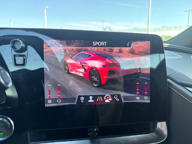 Used 2024 Chevrolet Corvette Stingray Preferred Cpe w/ Z51 Performance Package RWD image 21