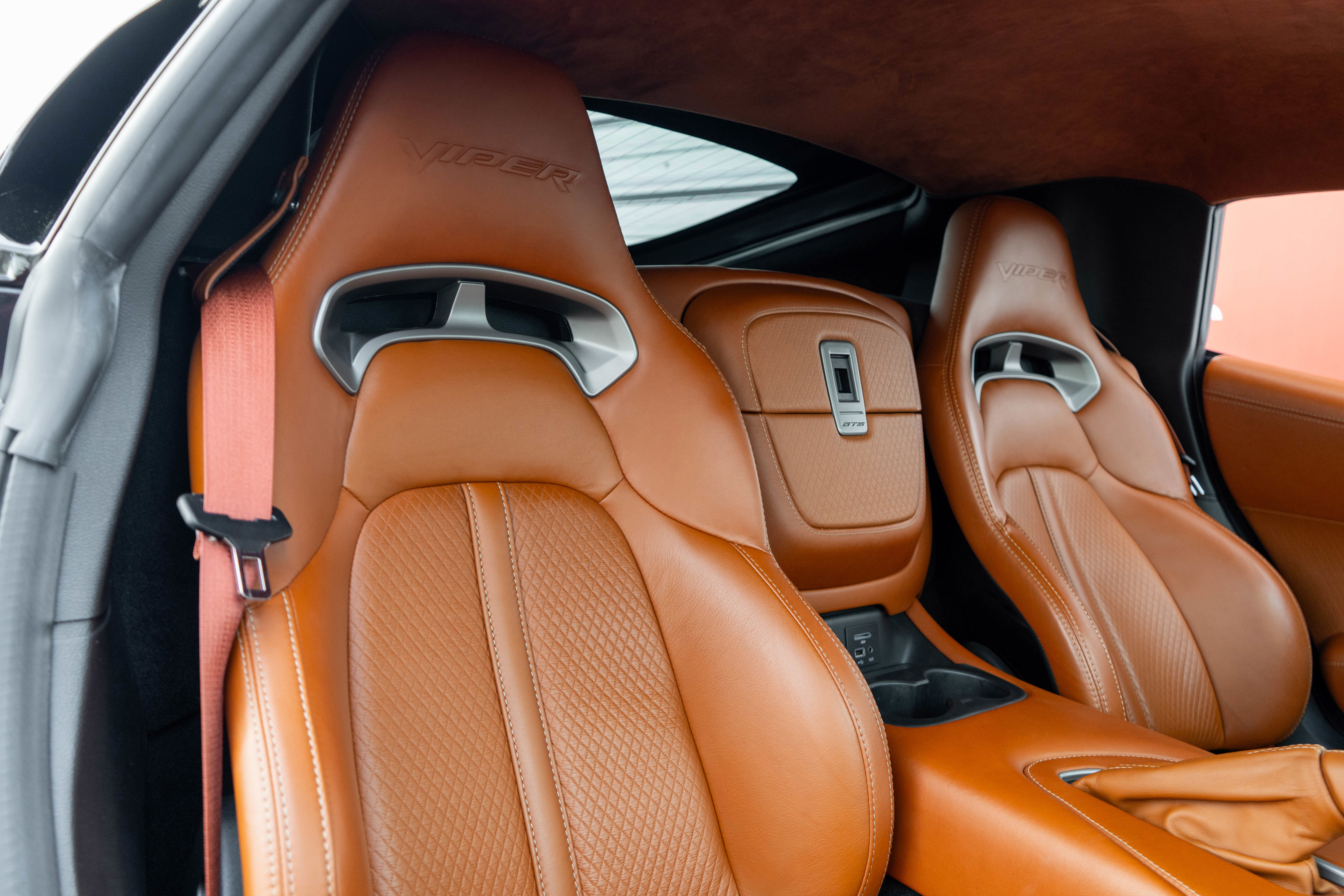 Used 2013 SRT Viper GTS w/ GTS Laguna Interior Pkg RWD image 22
