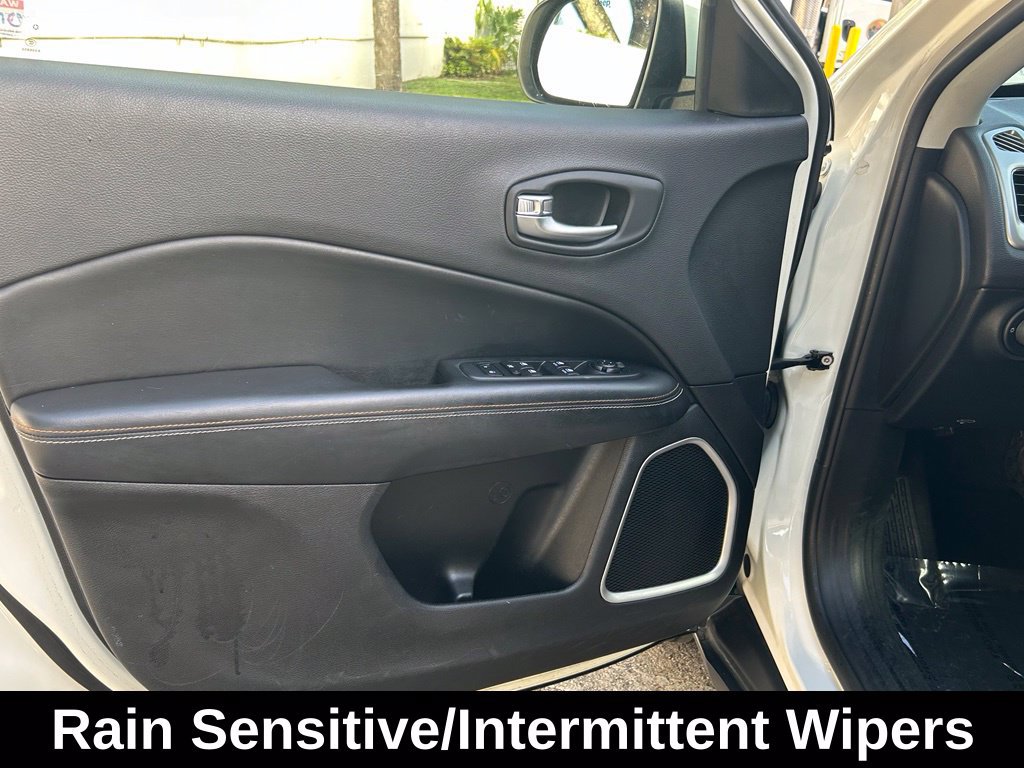 Certified 2018 Jeep Compass Latitude w/ Popular Equipment Group FWD image 15