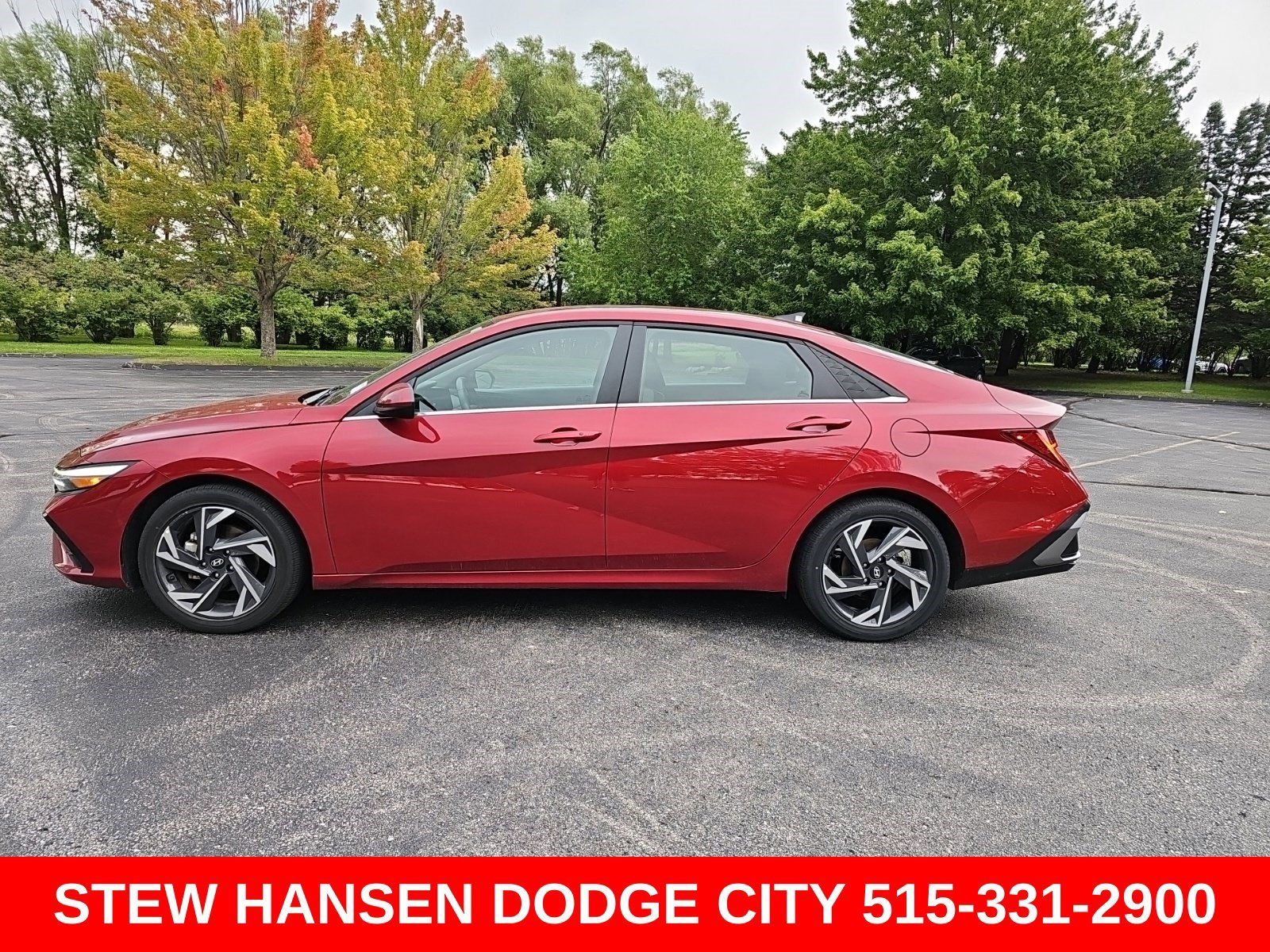 Used 2025 Hyundai Elantra SEL FWD image 1