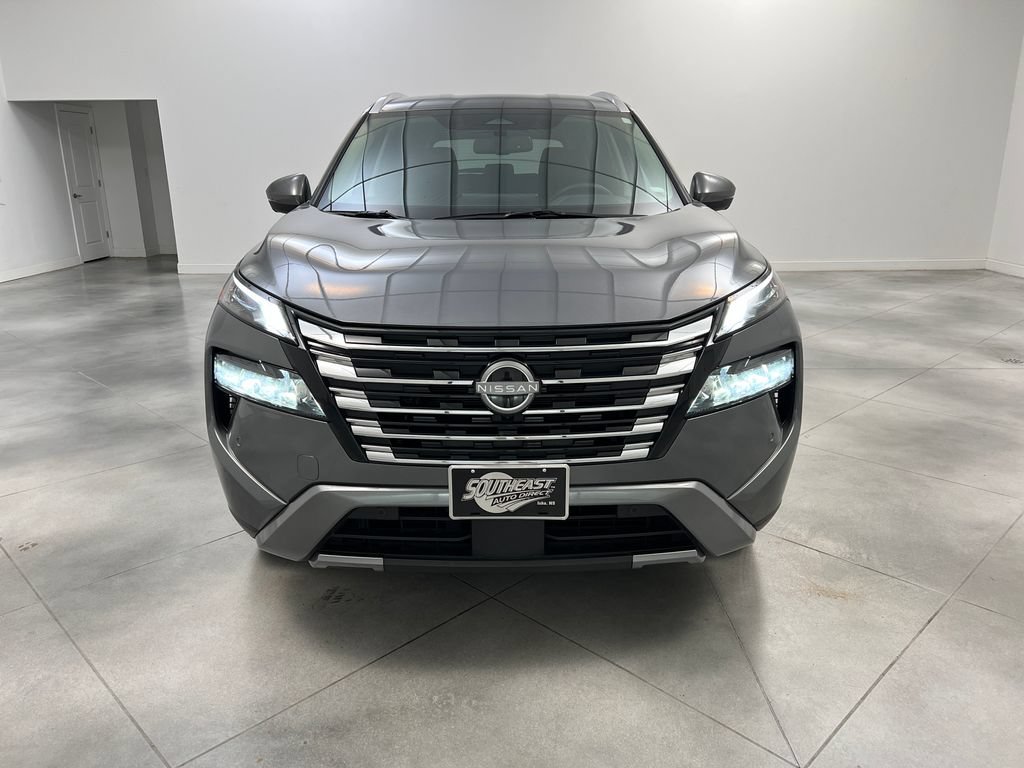 Used 2026 Nissan Rogue SL FWD image 3