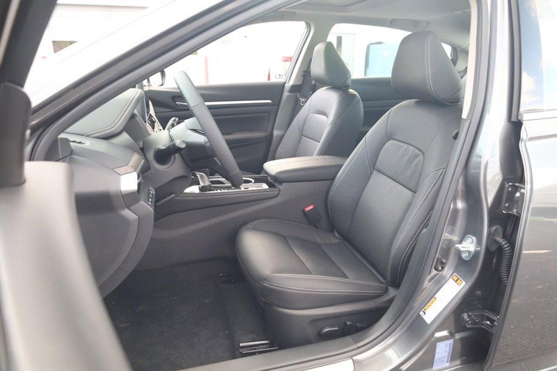 New 2025 Nissan Altima 2.5 SL image 8