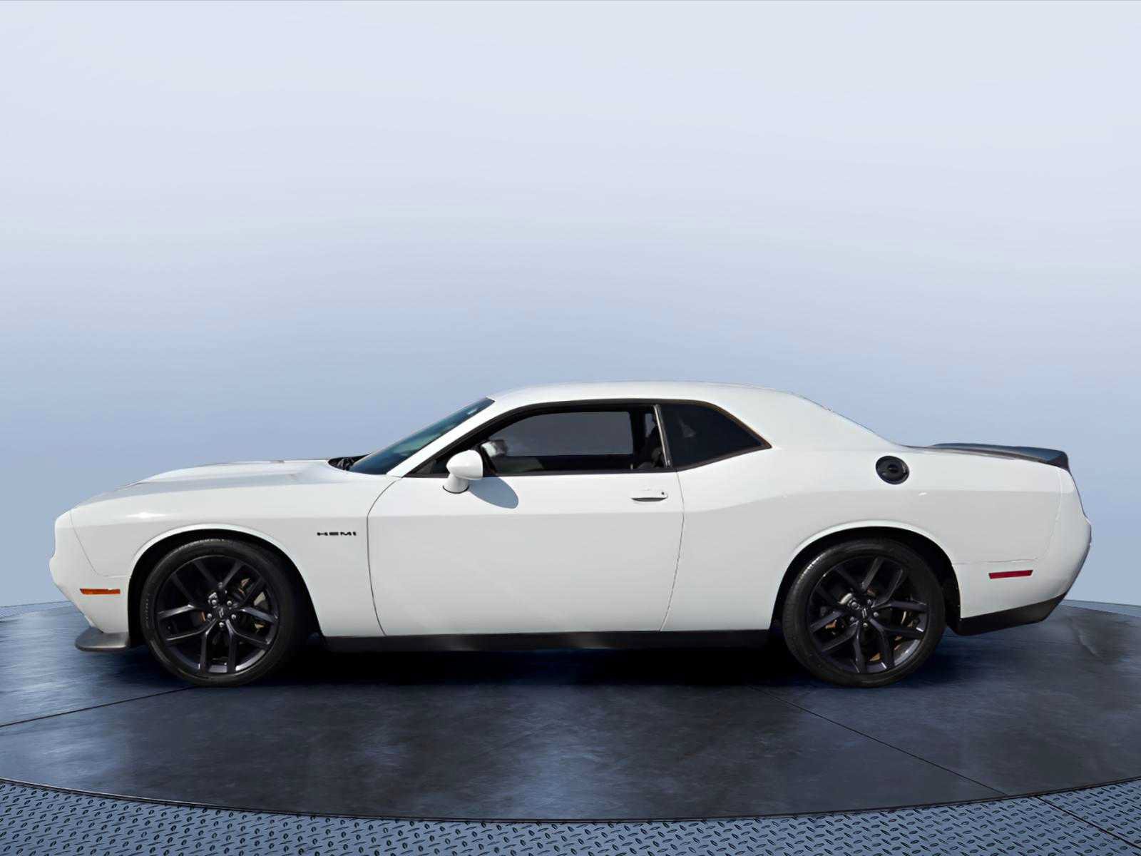 Used 2021 Dodge Challenger R/T w/ Blacktop Package RWD image 3