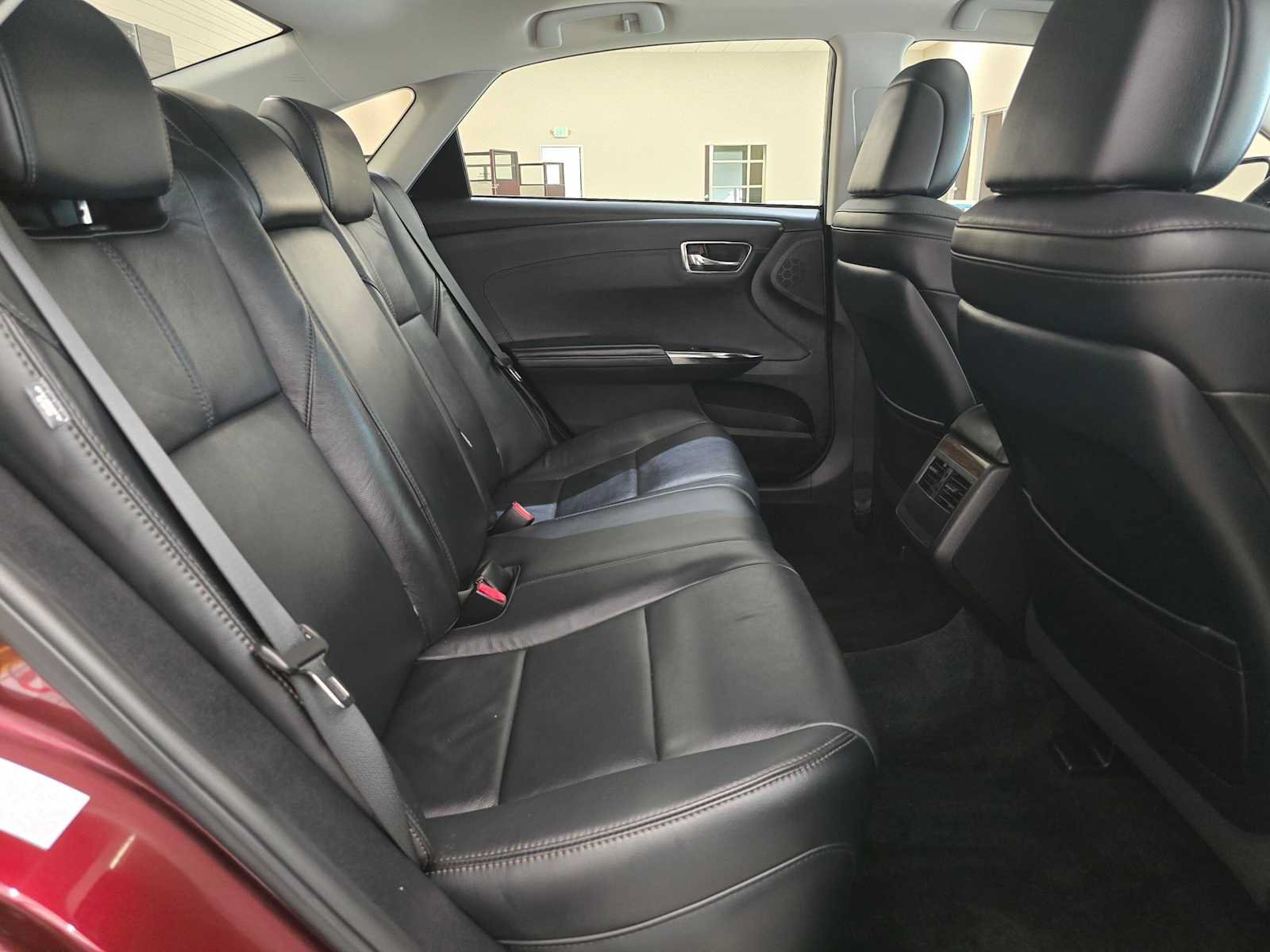 Used 2015 Toyota Avalon XLE Touring FWD image 25