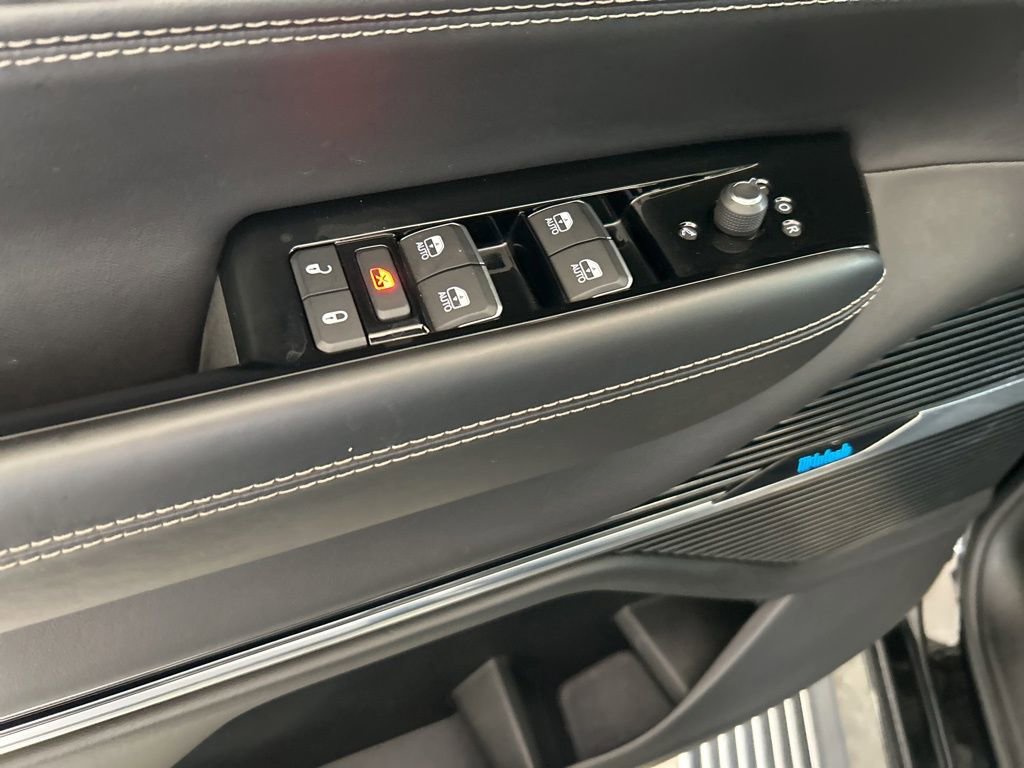 Used 2023 Jeep Grand Wagoneer Series II image 37