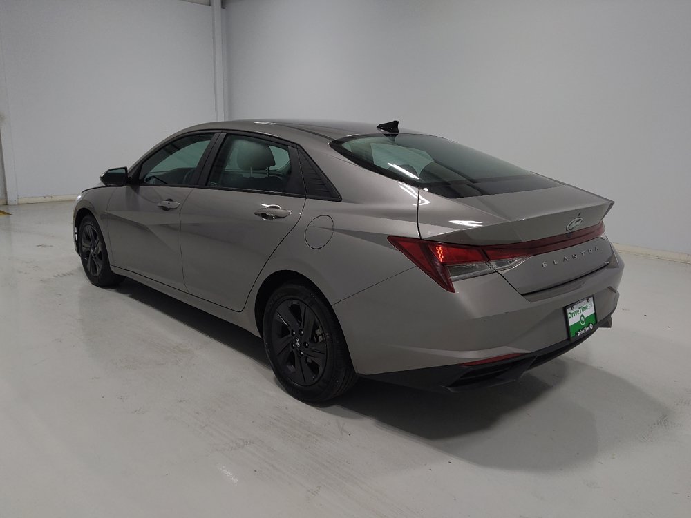 Used 2023 Hyundai Elantra SEL FWD image 5
