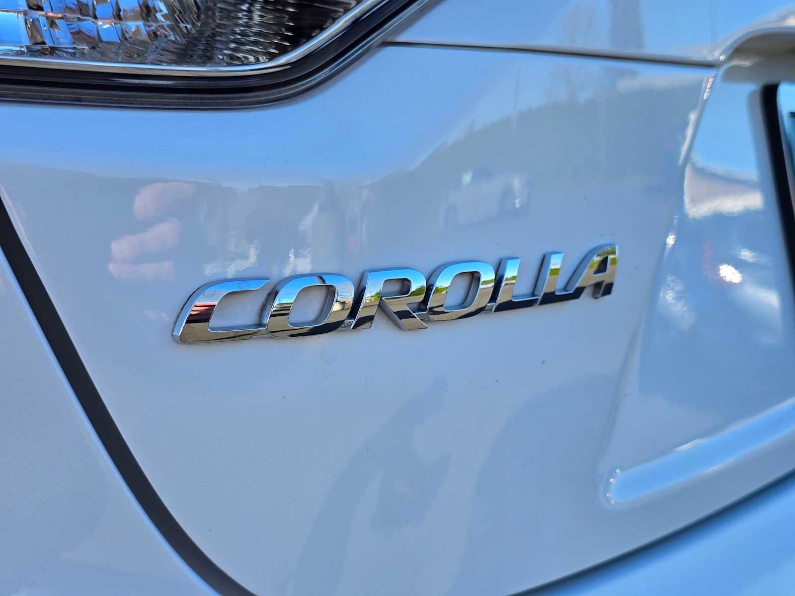 Used 2024 Toyota Corolla SE w/ SE Premium Package image 14