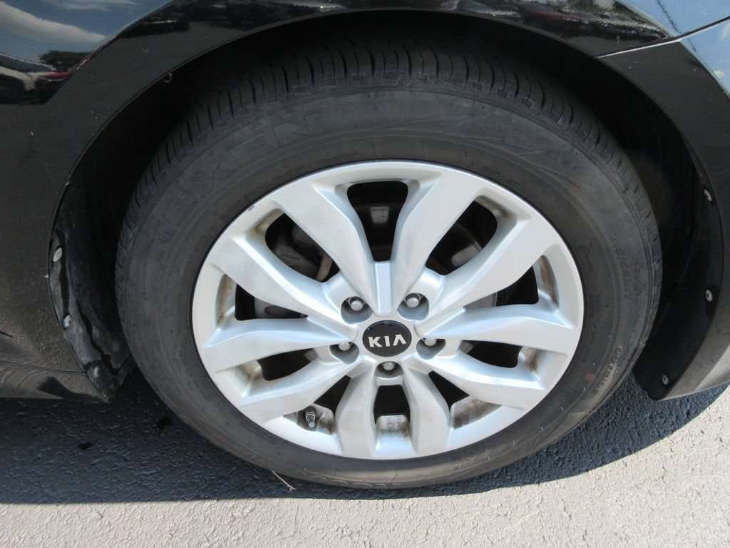 Used 2015 Kia Optima LX FWD image 9