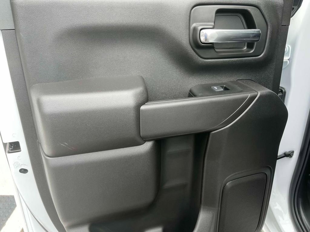 New 2025 GMC Sierra 2500 Pro w/ Convenience Package image 16