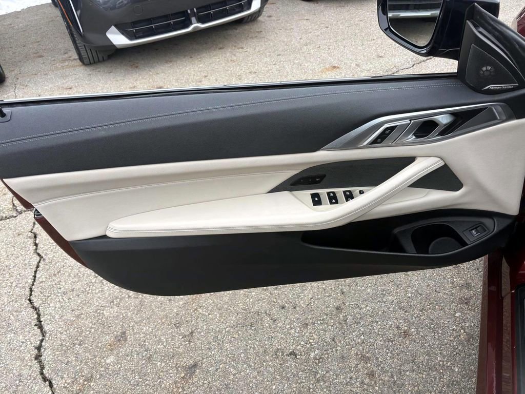 Used 2024 BMW 440i xDrive Convertible w/ Premium Package image 11