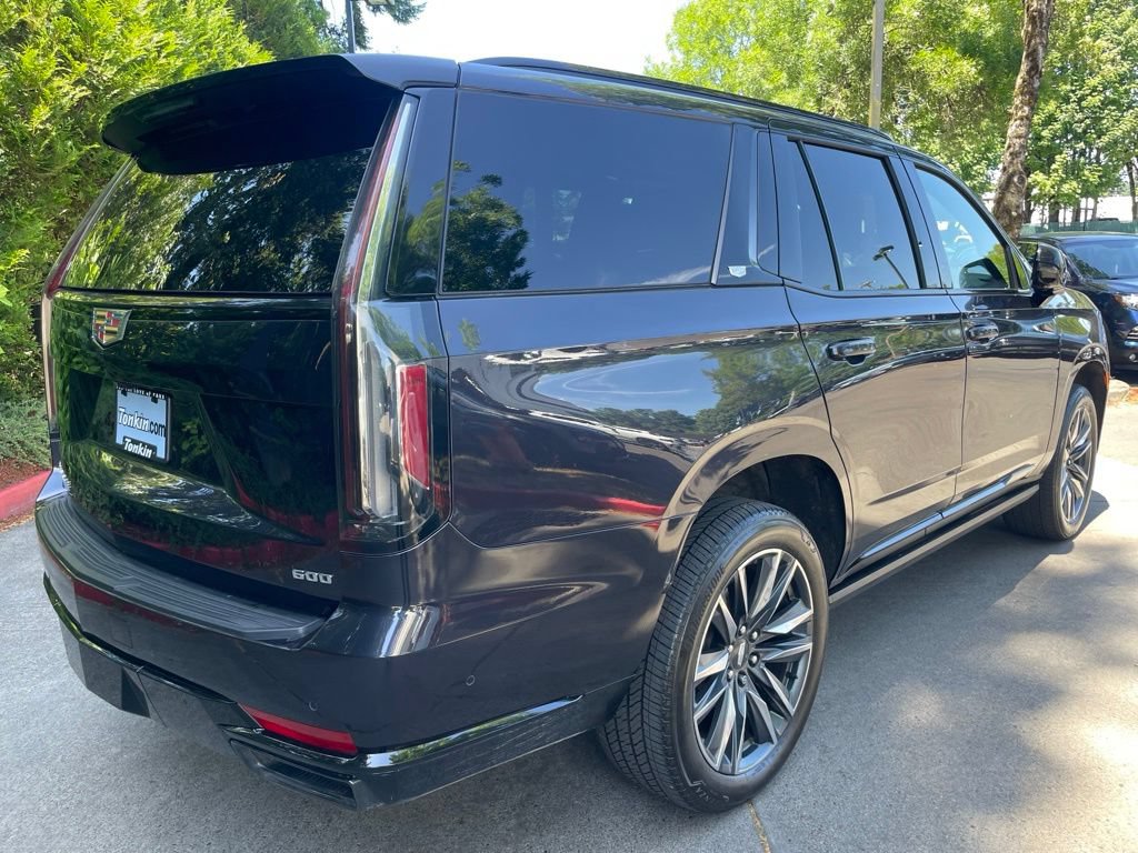 Used 2022 Cadillac Escalade Sport Platinum AWD/4WD image 4
