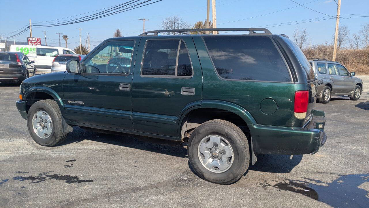 Used 2002 Chevrolet Blazer LS w/ Preferred Equipment Group image 13