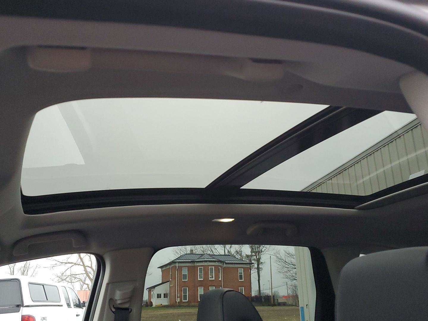 Used 2025 Acura MDX SH-AWD image 30