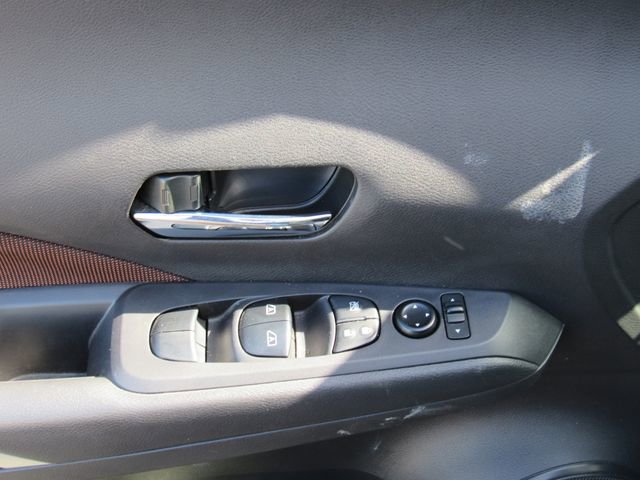 Certified 2024 Nissan Kicks SR FWD image 18