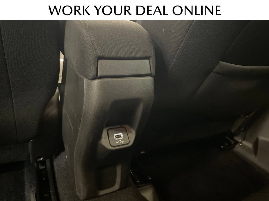 Used 2020 Jeep Renegade Latitude w/ Cold Weather Group AWD/4WD image 18