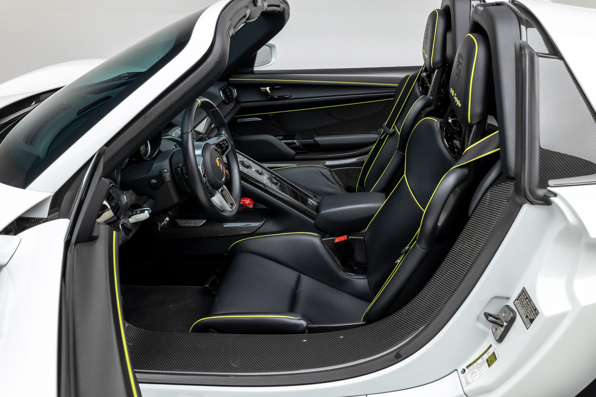 Used 2015 Porsche 918 Spyder AWD/4WD image 29