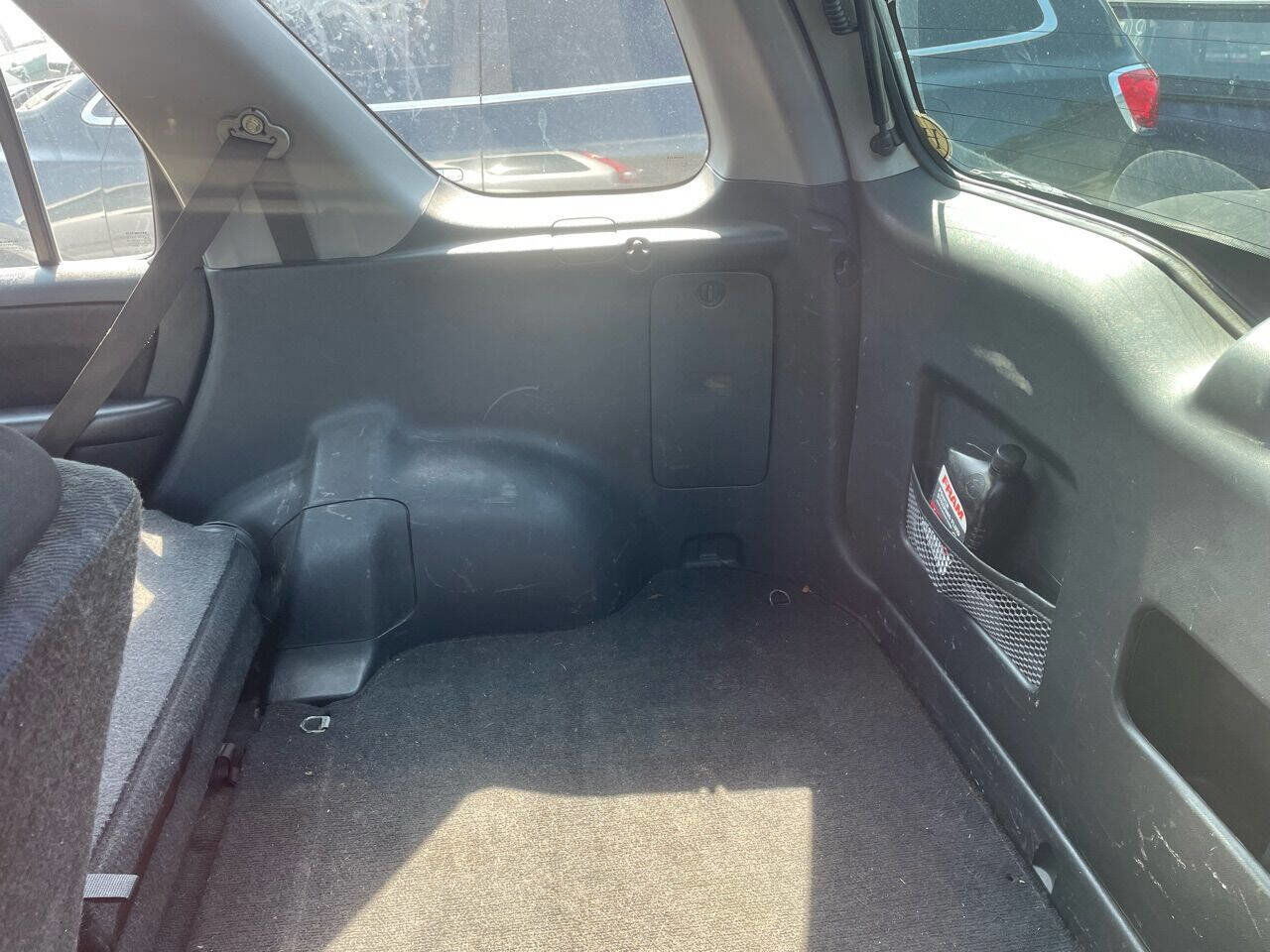 Used 2005 Honda CR-V LX image 18