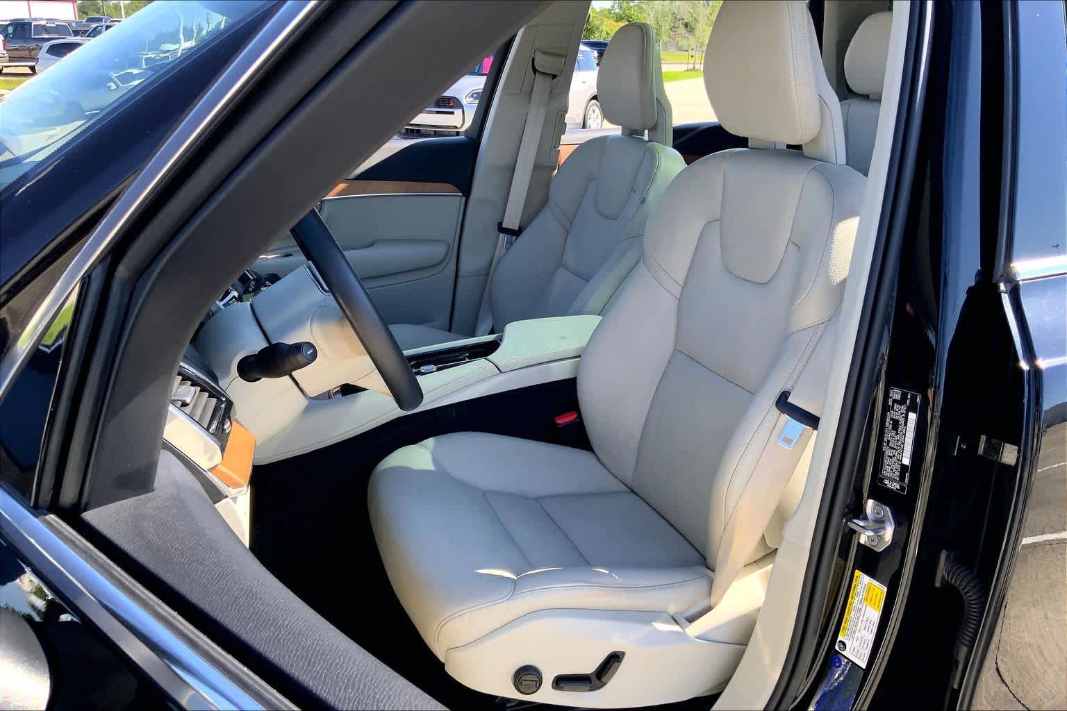 Used 2021 Volvo XC90 T6 Momentum w/ Advanced Package AWD/4WD image 7