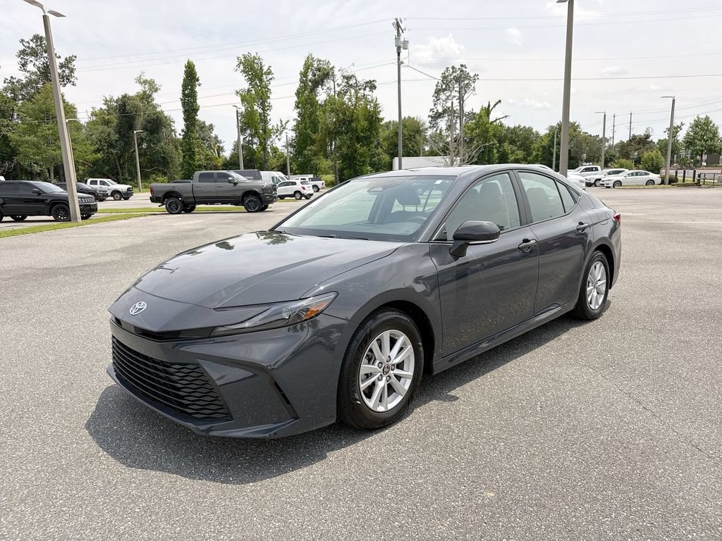Used 2025 Toyota Camry LE FWD image 9