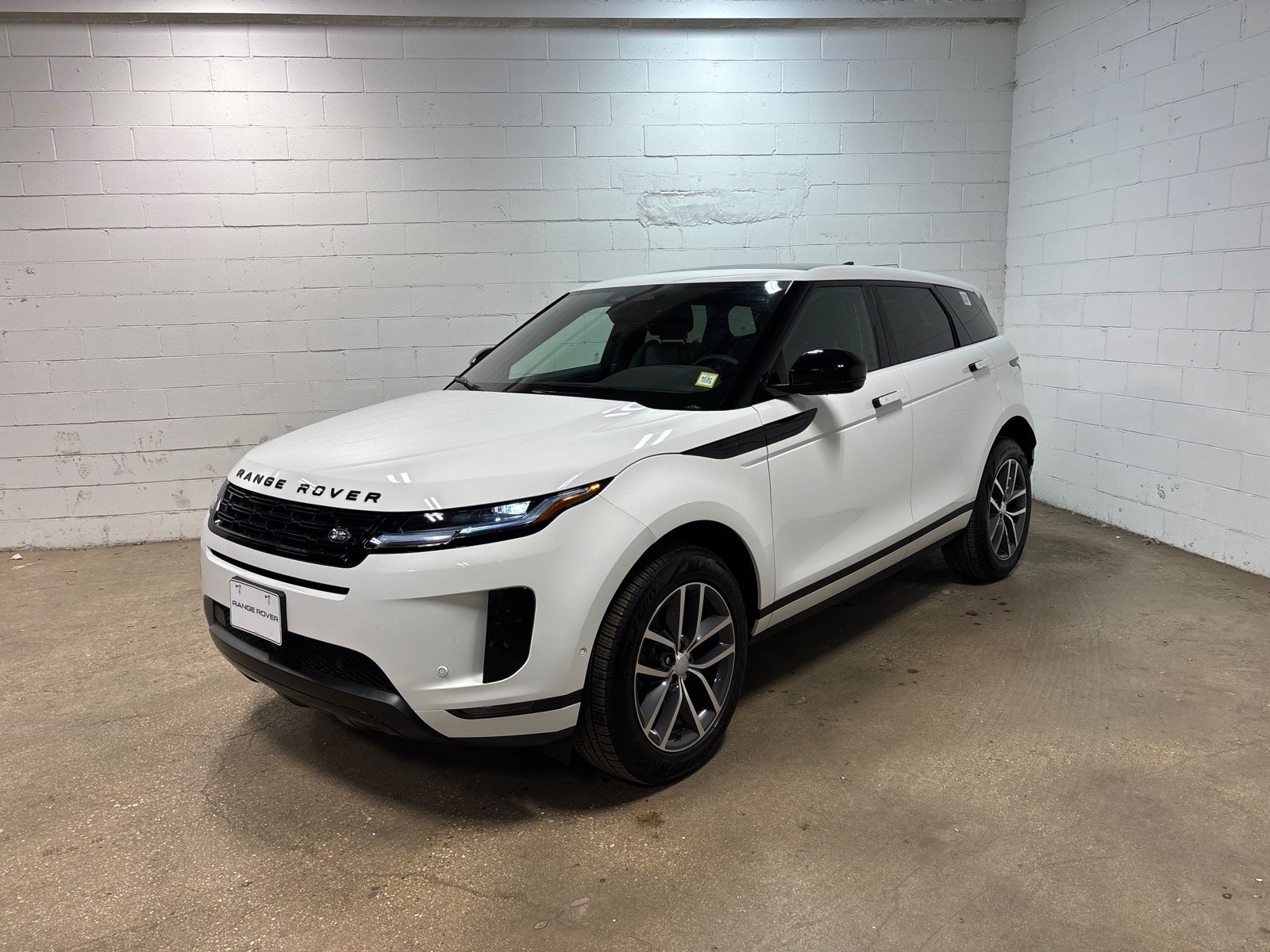 Used 2026 Land Rover Range Rover Evoque S AWD/4WD image 1
