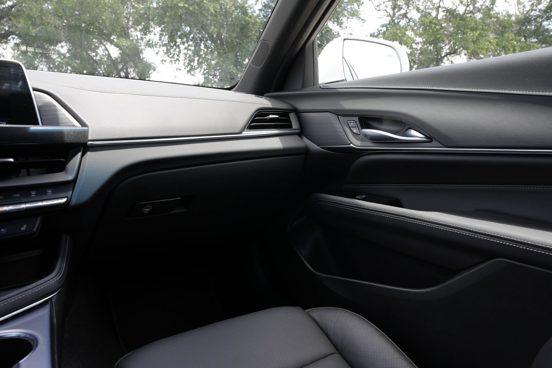 Certified 2026 Cadillac CT4 Premium Luxury RWD image 9