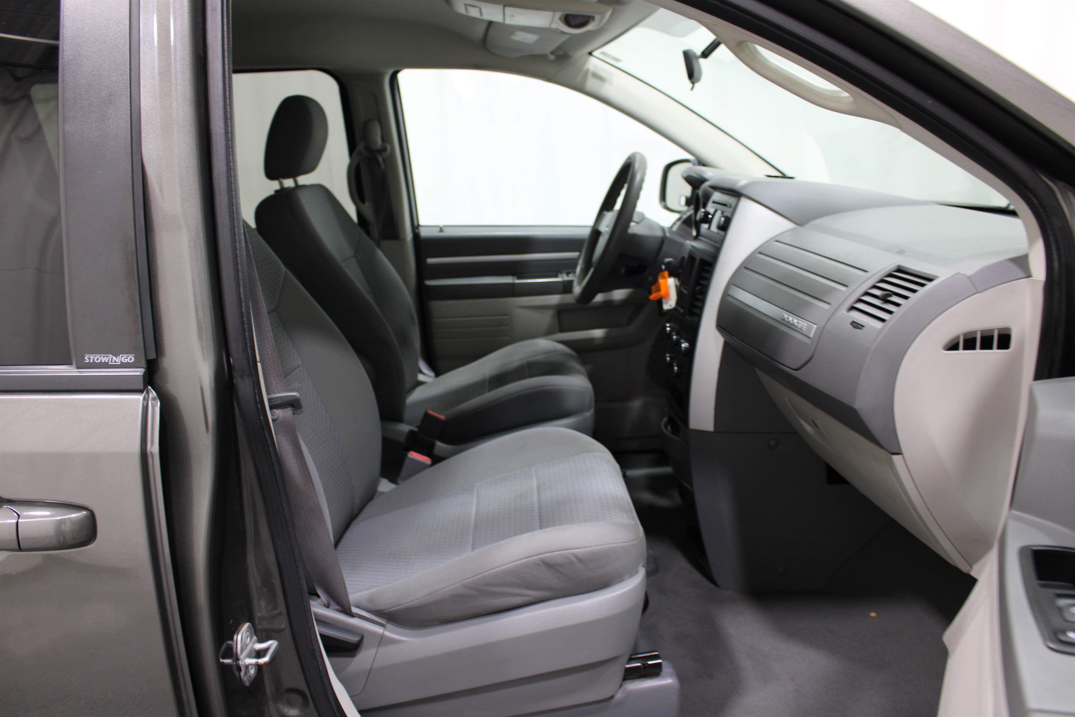 Used 2010 Dodge Grand Caravan SE FWD image 18
