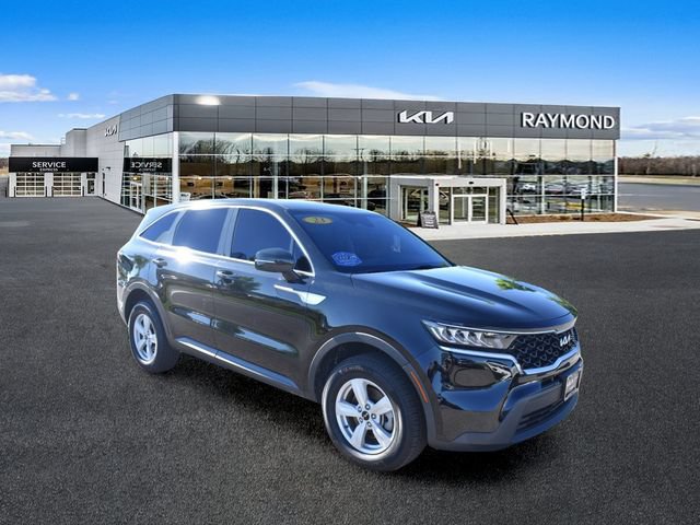 Certified 2023 Kia Sorento LX AWD/4WD image 11