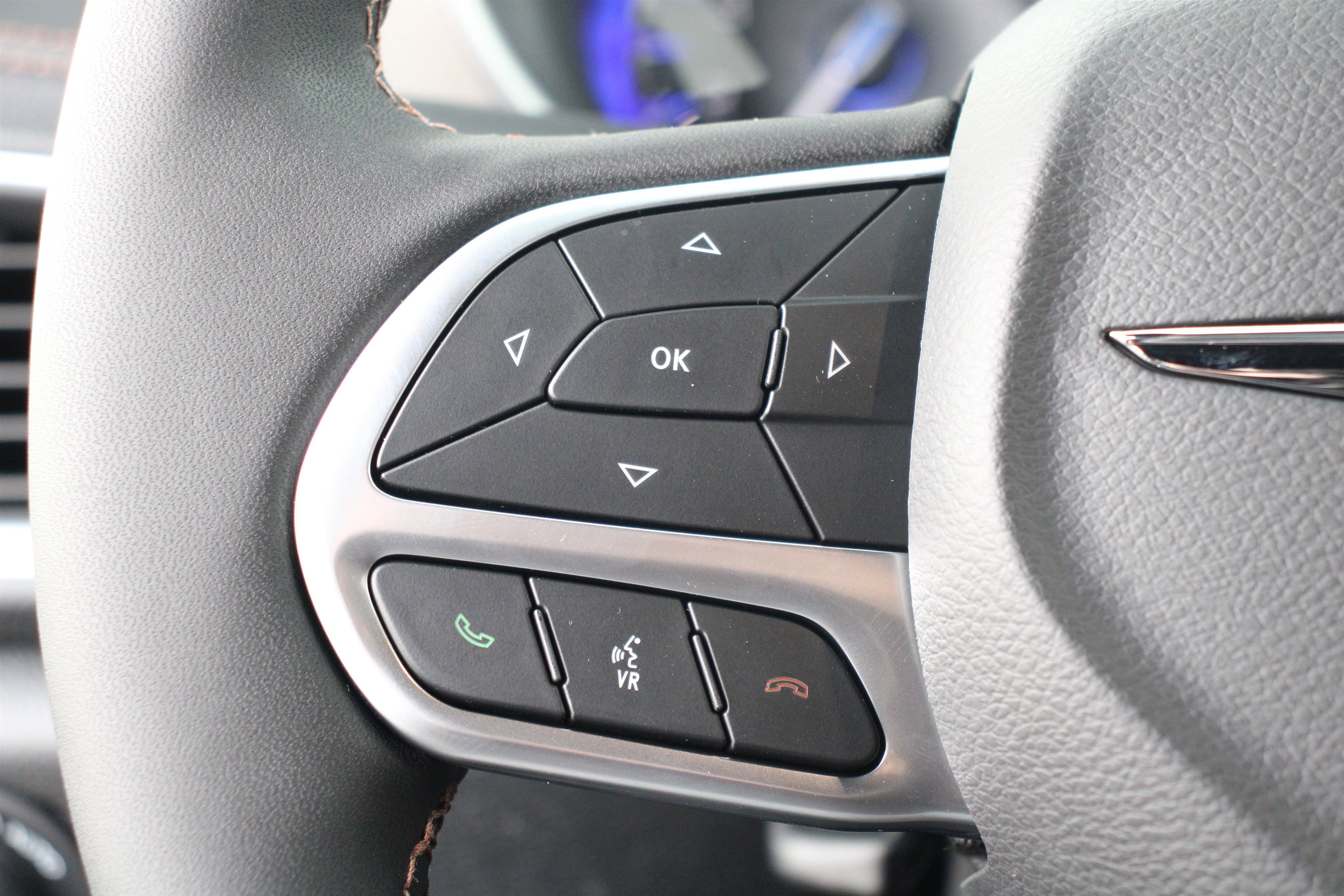 New 2026 Chrysler Pacifica Pinnacle image 9