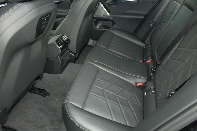 New 2026 BMW i5 eDrive40 image 22