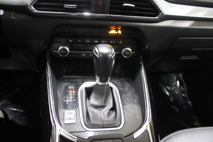 Used 2023 MAZDA CX-9 Touring image 35