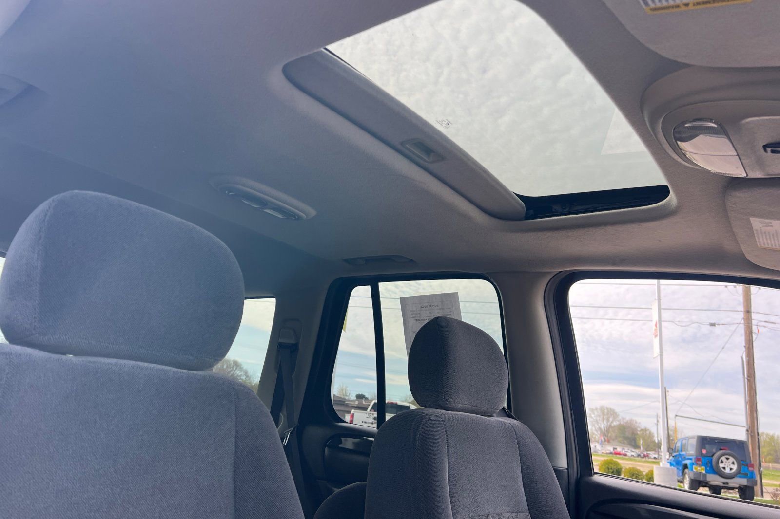 Used 2006 GMC Envoy SLE image 12