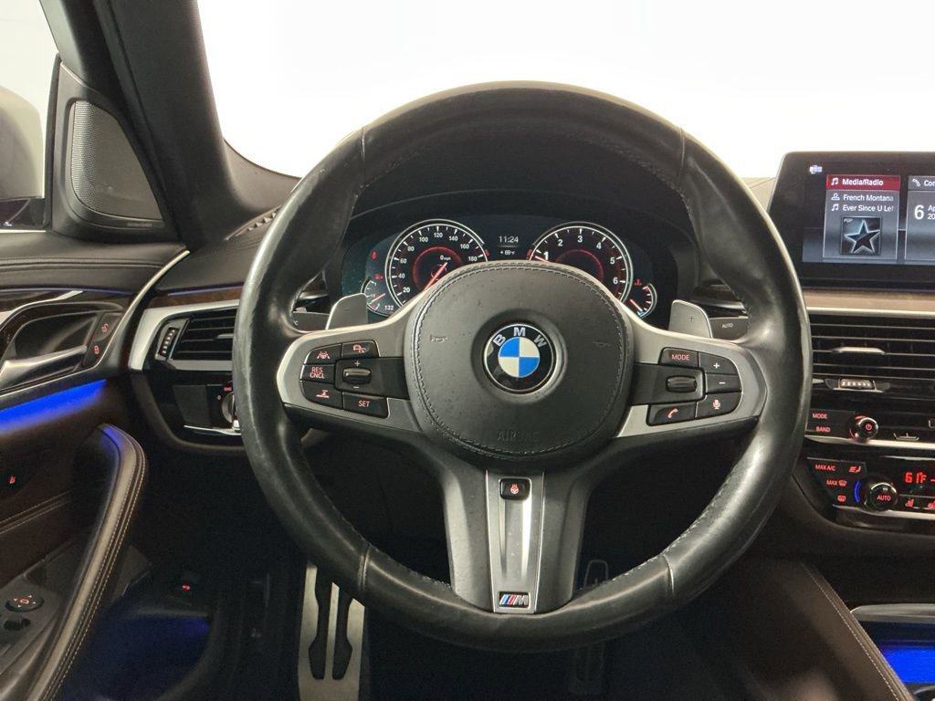 Used 2018 BMW M550i xDrive image 16