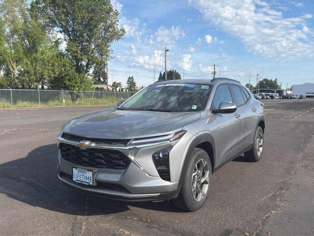 New 2025 Chevrolet Trax LT FWD image 4