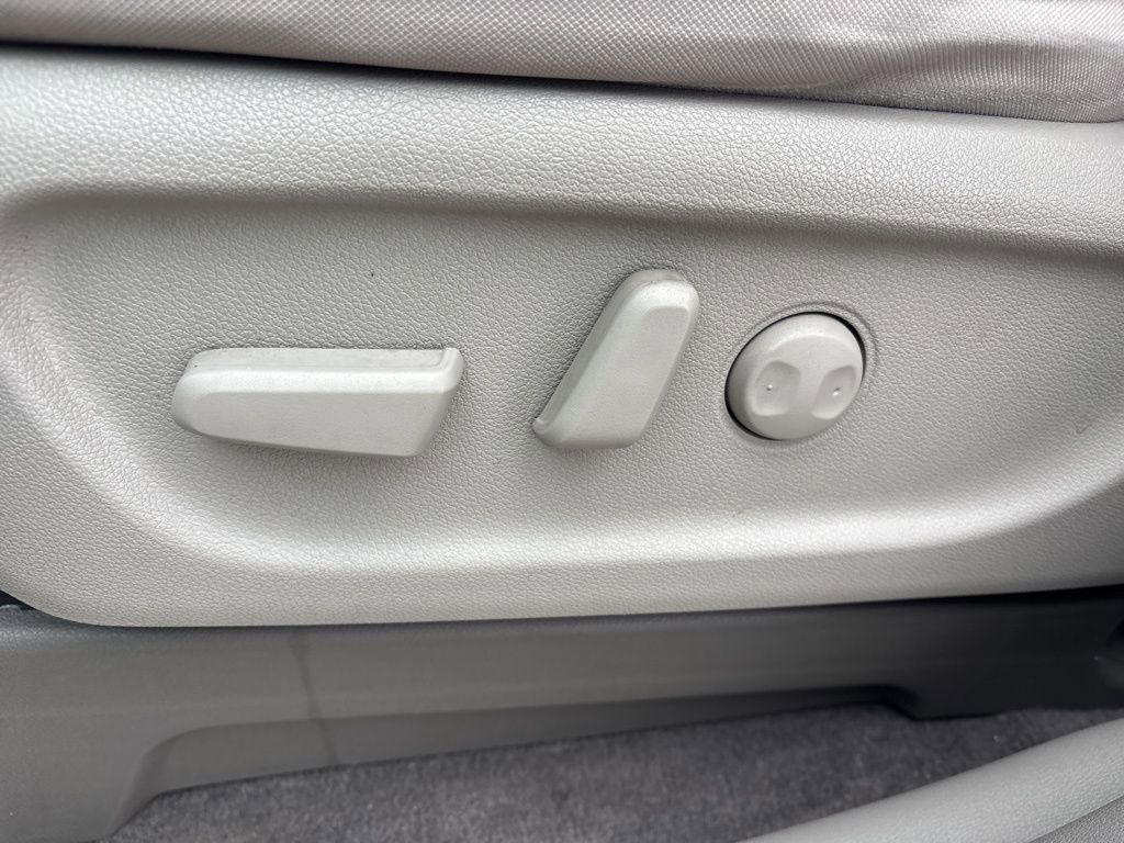 Used 2021 Kia Sedona LX image 31