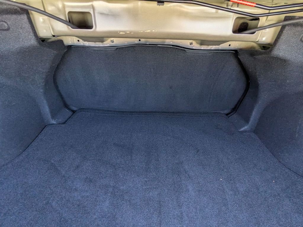 Certified 2025 Hyundai Elantra Sport image 28
