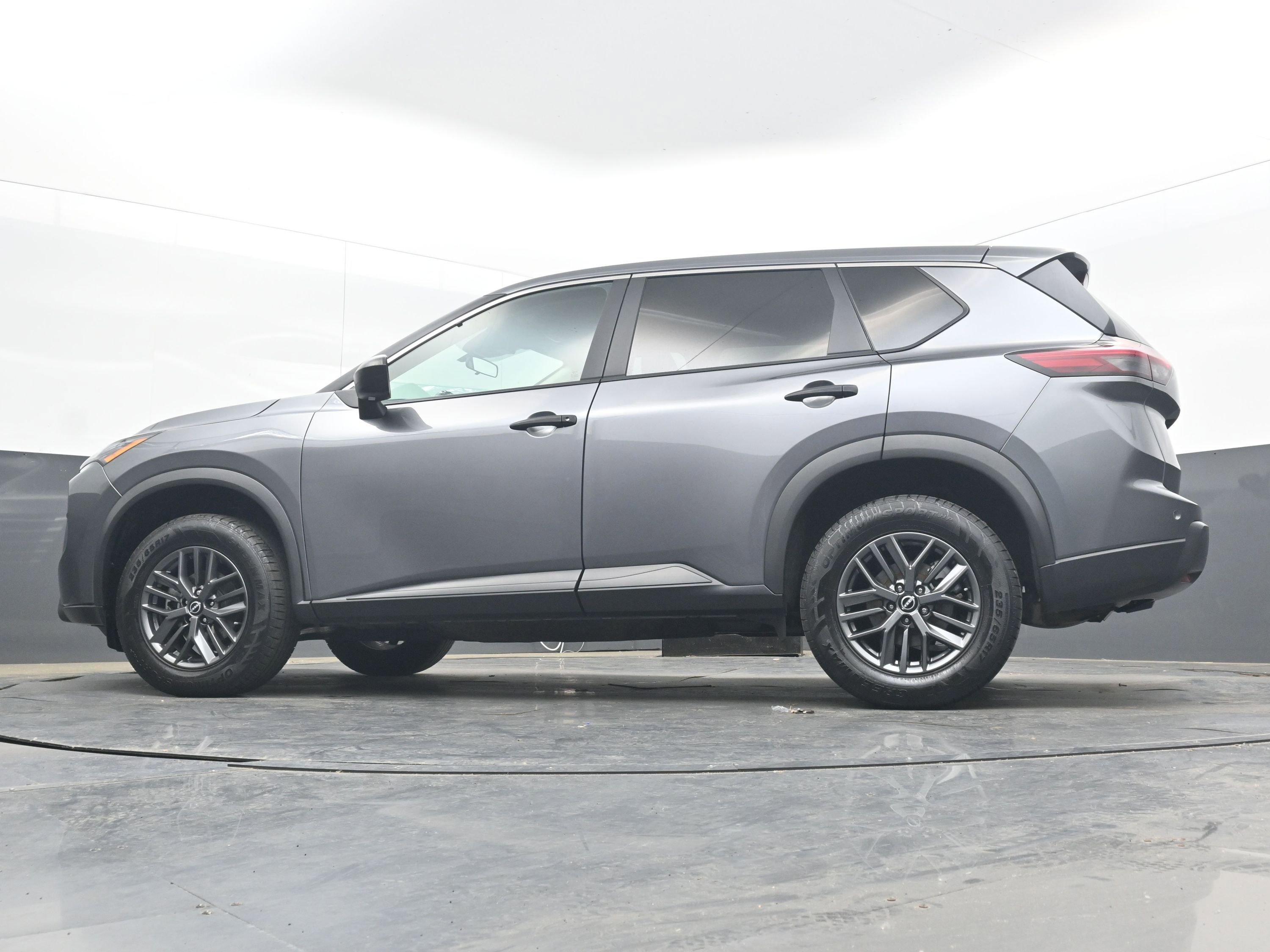 Certified 2024 Nissan Rogue S FWD image 26