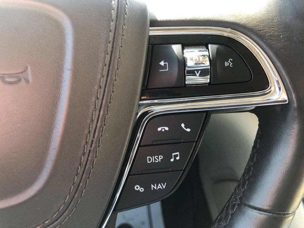 Used 2017 Lincoln Continental Reserve w/ Climate Package image 30