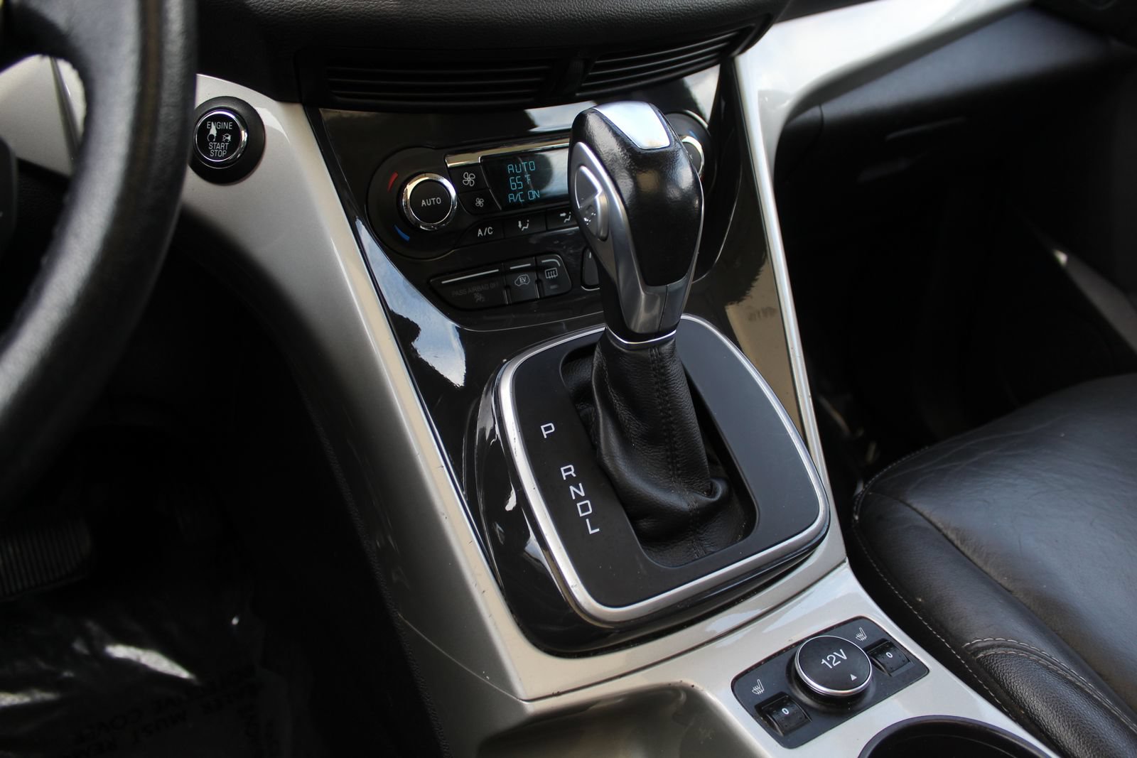 Used 2015 Ford C-MAX Energi SEL w/ Equipment Group 302A FWD image 18