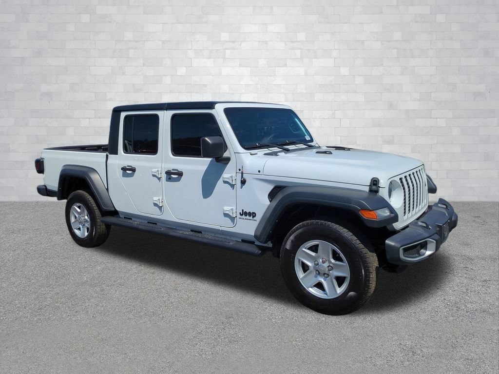 Used 2023 Jeep Gladiator Sport AWD/4WD image 2